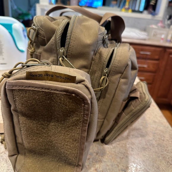 Tactical baby gear diaper bag - Picture 9 of 10
